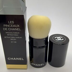 CHANEL Black & Cream Retractable Kabuki Brush No. 108